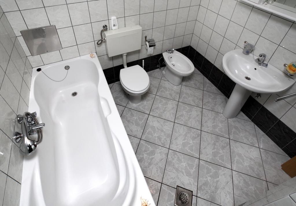 Apartments In Beautiful Split Podstrana Phòng bức ảnh